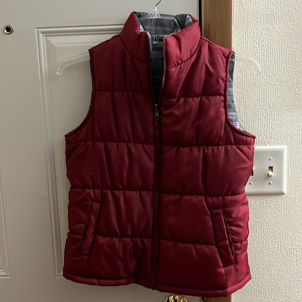 Reversible red and gray/red puffer vest, size small